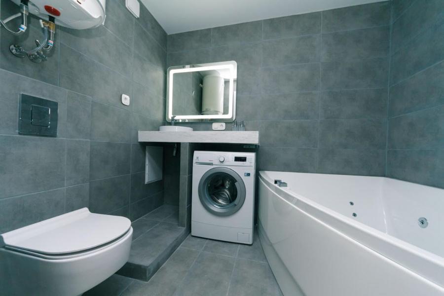 Appartement 7 Вулиця Саксаганського à Kiev Extérieur photo